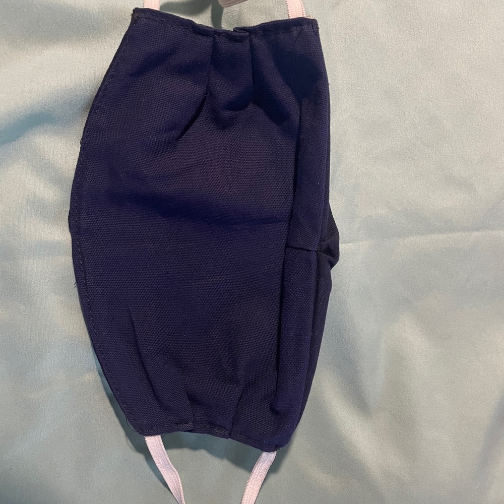 Embroidered face mask - Picture 2 of 12